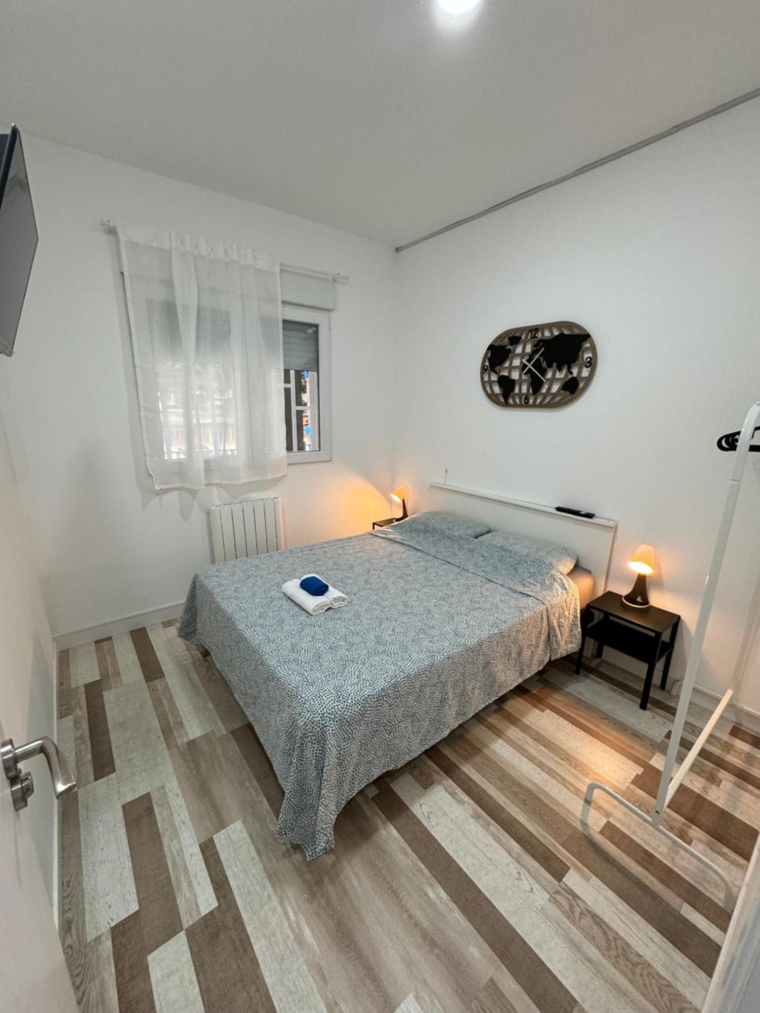 Alojamiento Fantasia Madrid Buitenkant foto